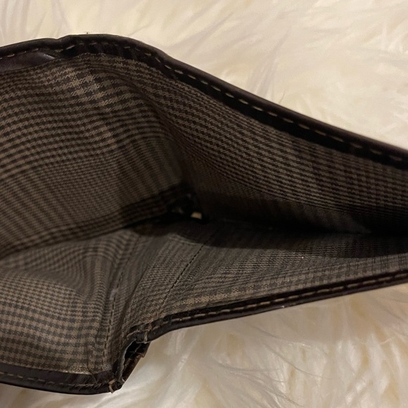 Fossil Cowhide Leather Wallet - Picture 3 of 5